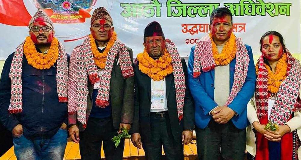 एमाले गोरखाको अध्यक्षमा सुरेन्द्र थापा निर्वाचित